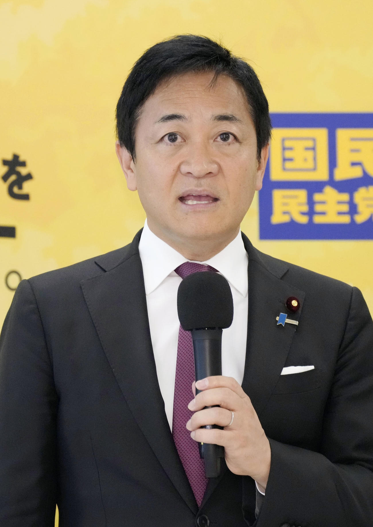 国民民主党の両院議員懇談会で発言する玉木代表（共同）