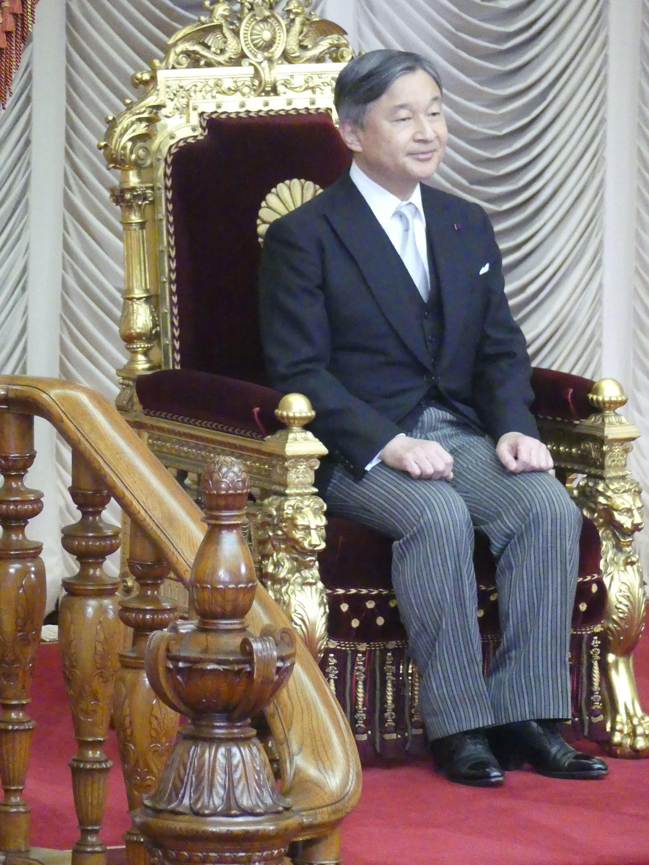 第219臨時国会開会式に臨まれる天皇陛下（撮影・中山知子）