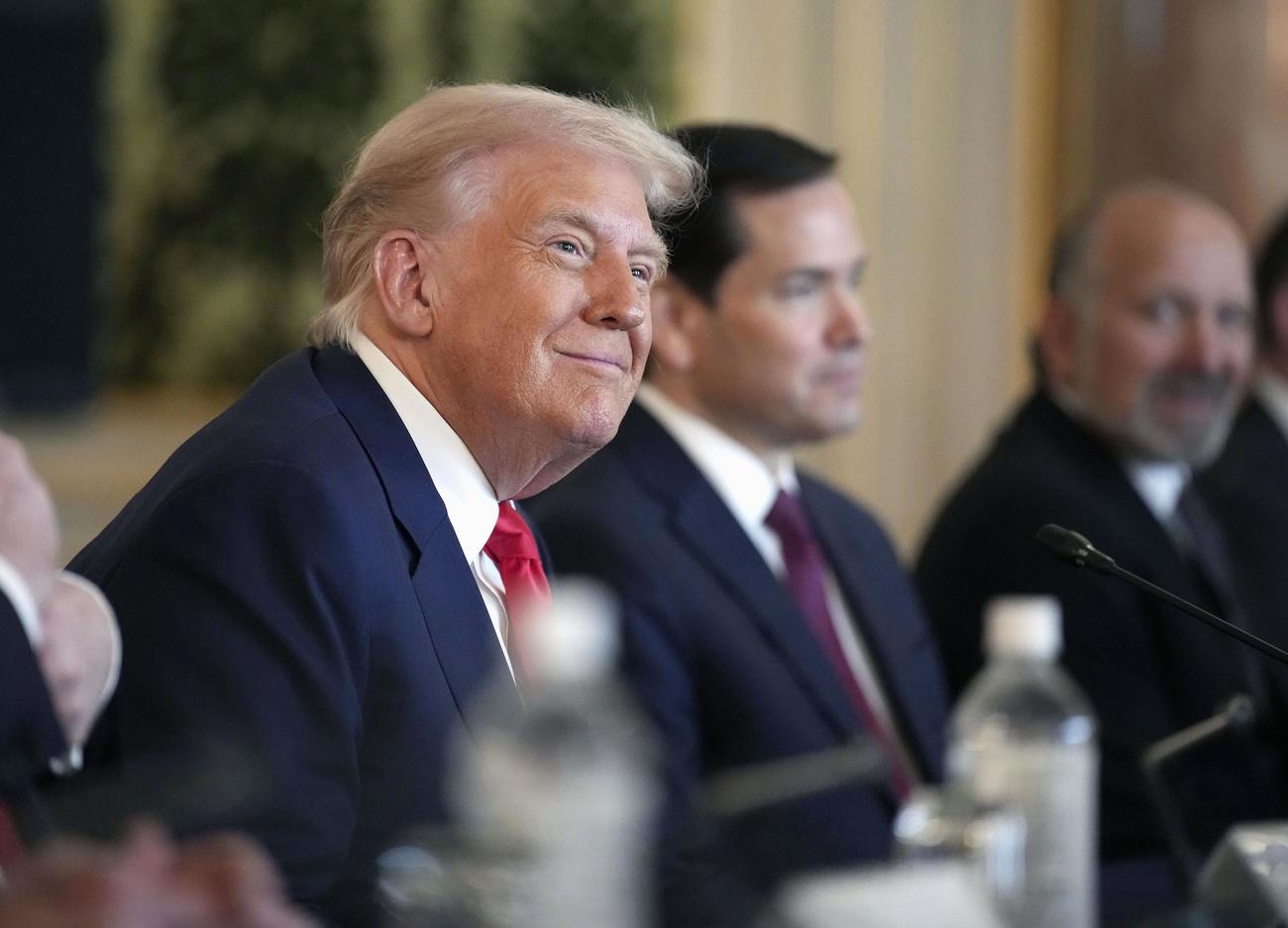 高市首相と会談するトランプ米大統領＝28日、東京・元赤坂の迎賓館（ゲッティ＝共同）