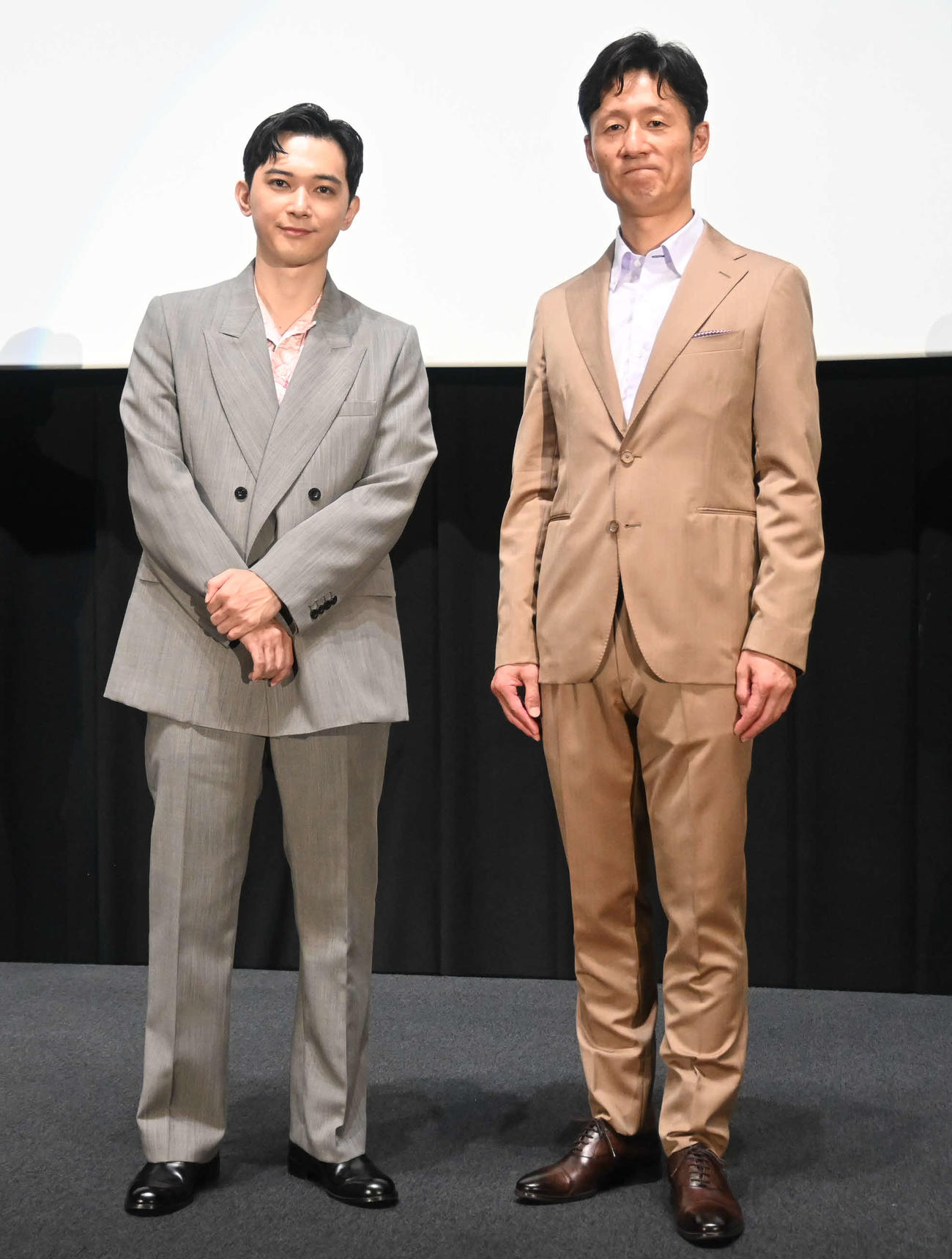 吉沢亮と李相日監督（2025年8月撮影）