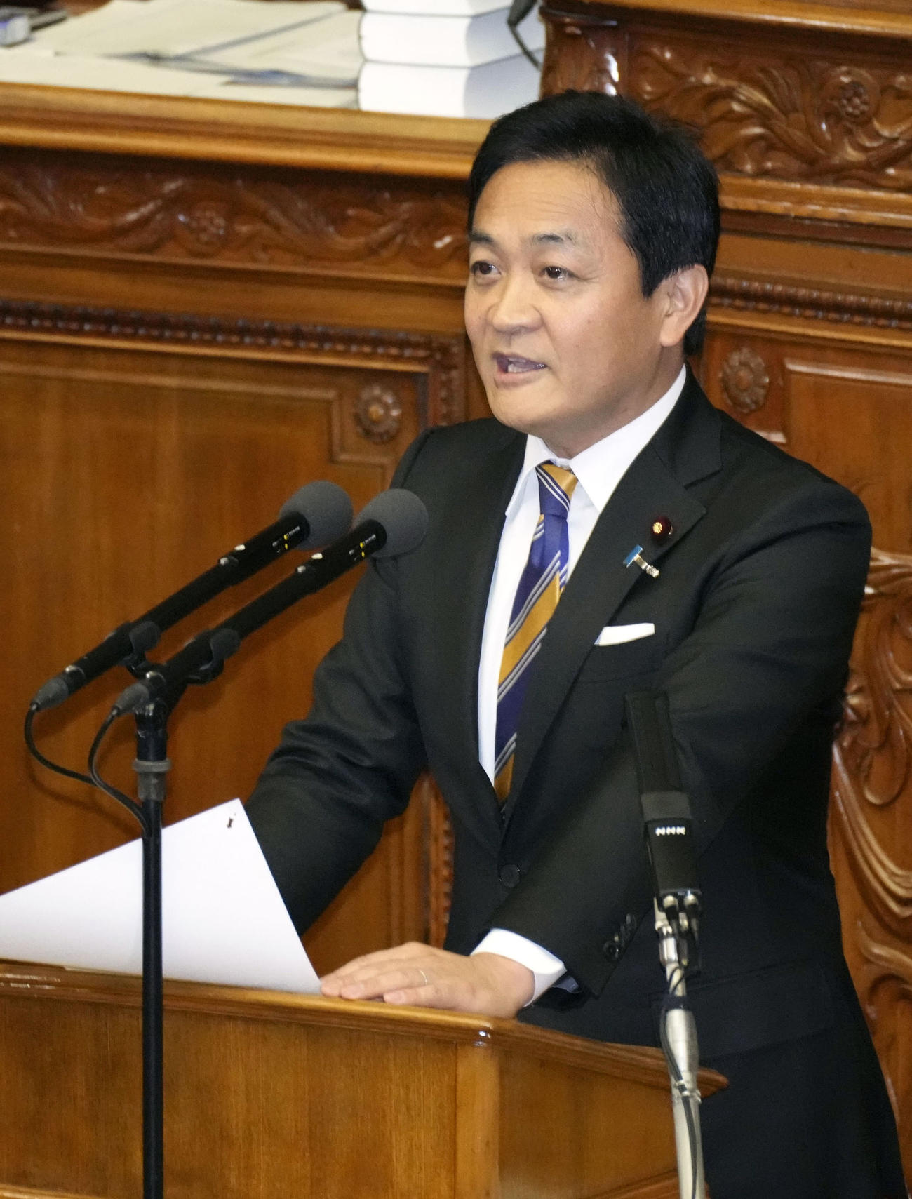 衆院本会議で代表質問する国民民主党の玉木代表(共同)