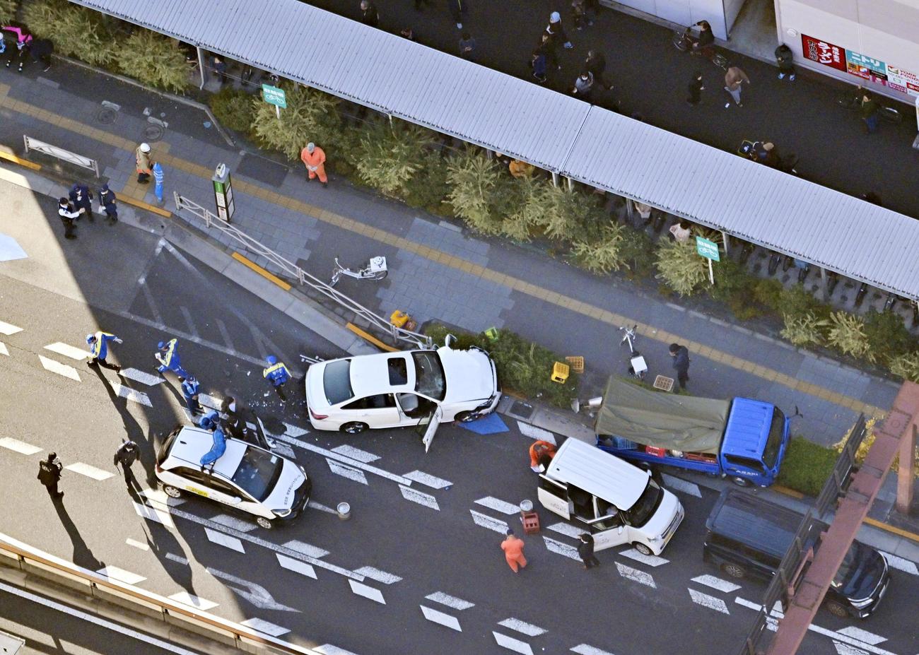 東京都足立区の交通事故現場（共同）