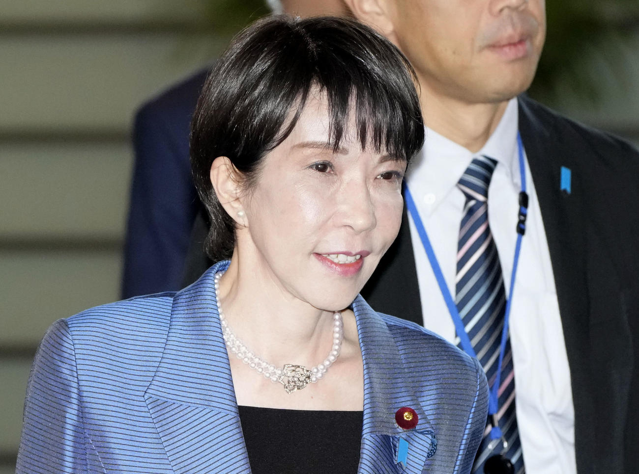 首相官邸に入る高市首相（共同）