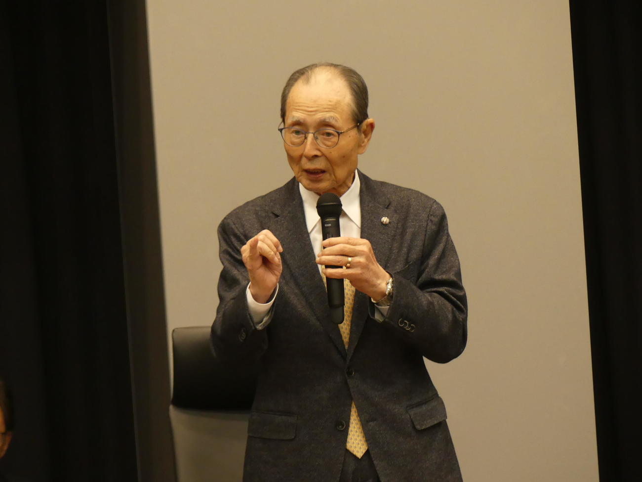 超党派の「野球の未来を考える議員連盟」設立総会であいさつするソフトバンクの王貞治球団会長（撮影・中山知子）