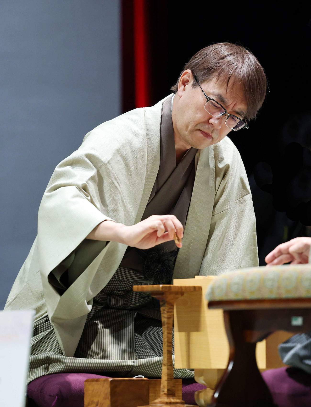 準決勝に臨む羽生九段（撮影・鈴木正人）