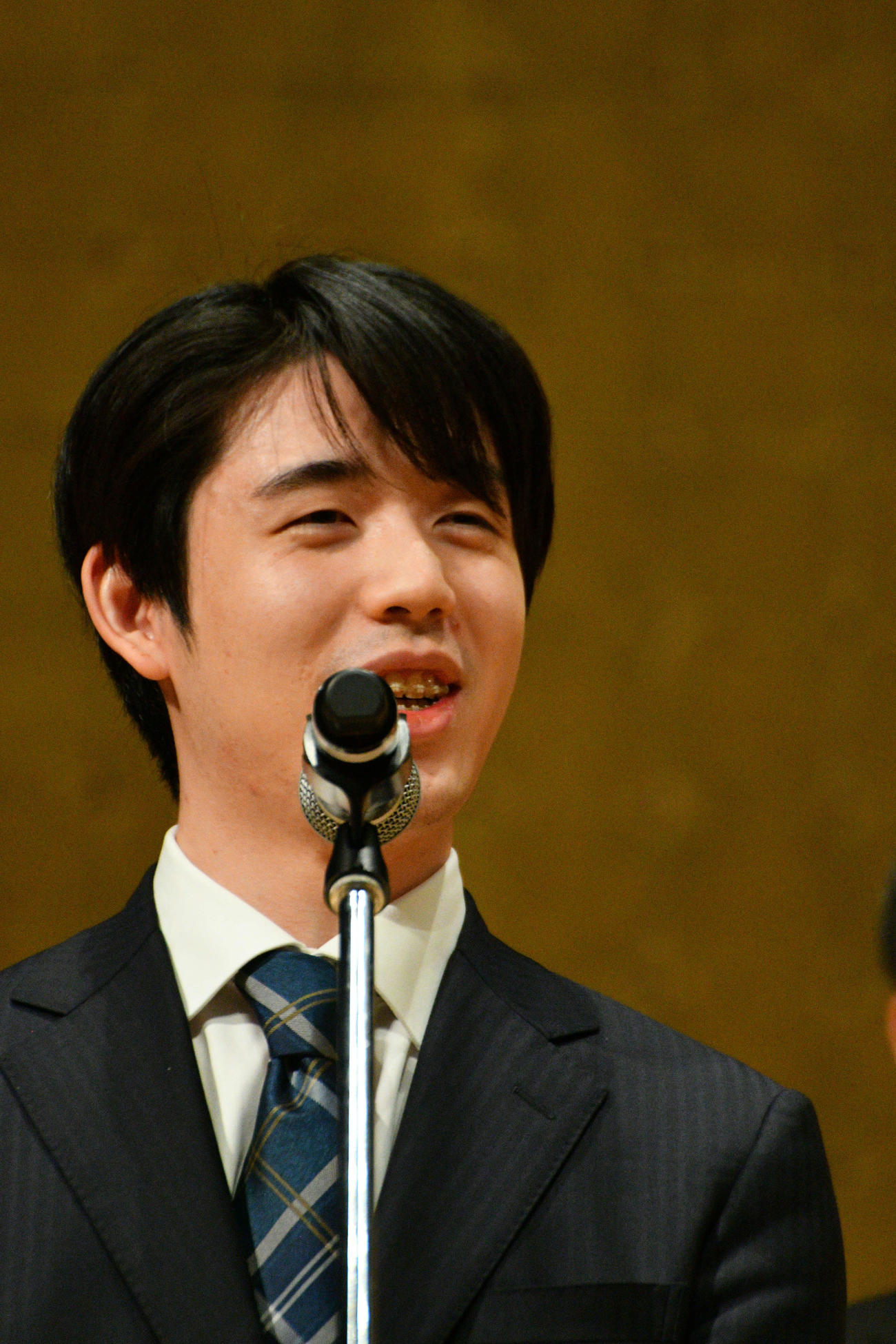 藤井聡太6冠（2025年12月撮影）