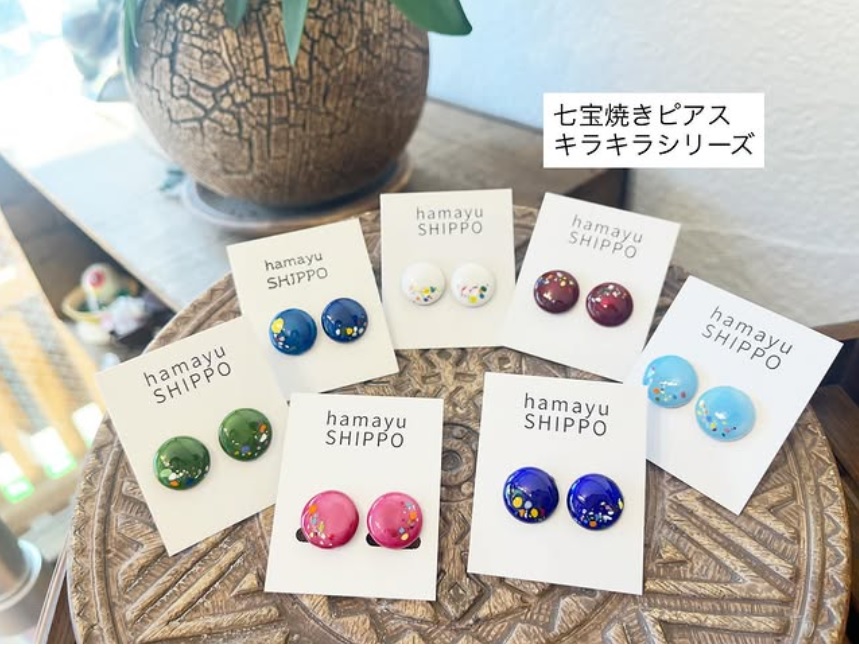 佳子さまが着けたイヤリングと同じ七宝焼シリーズ（はまゆうのインスタグラムから）