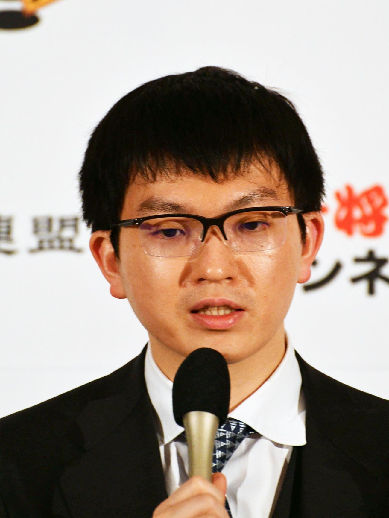 前日会見で「チャンス」を強調した永瀬拓矢九段