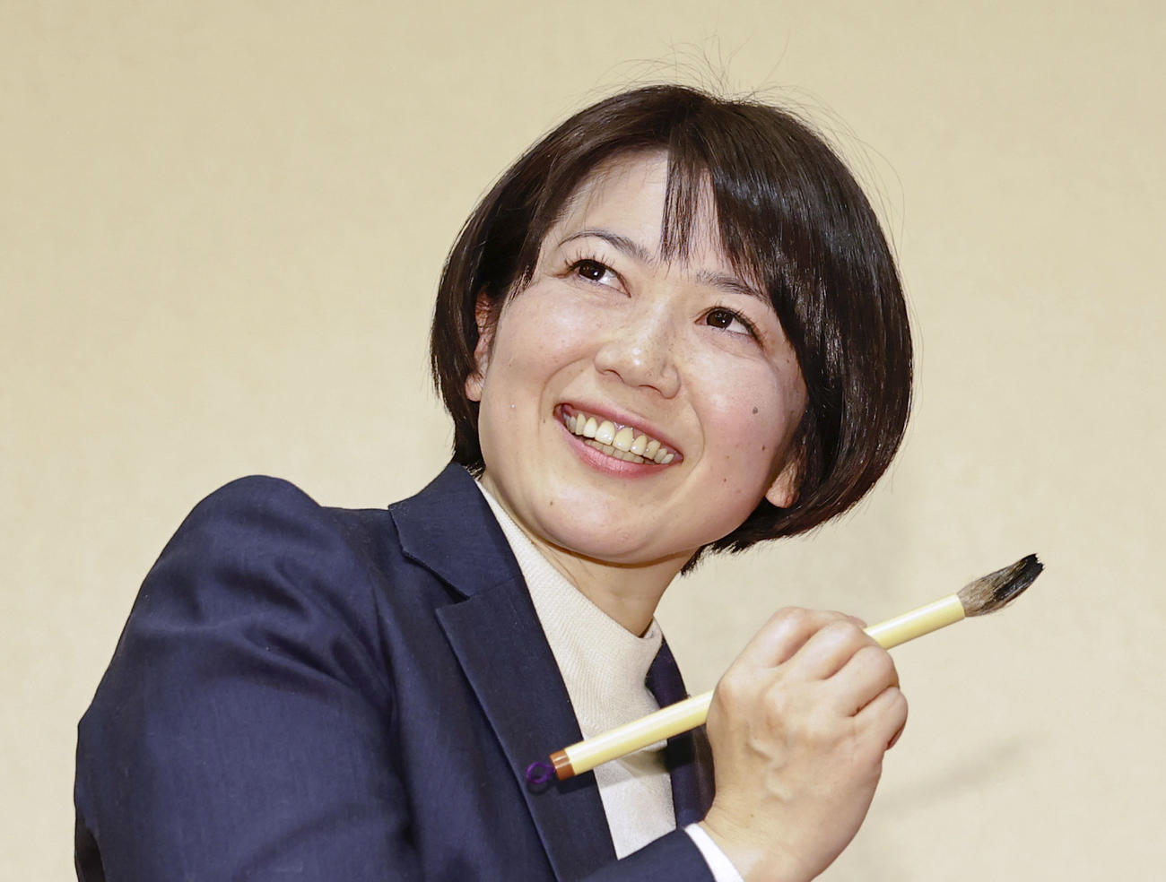 前橋市長選で再選を決めた小川晶氏（共同）