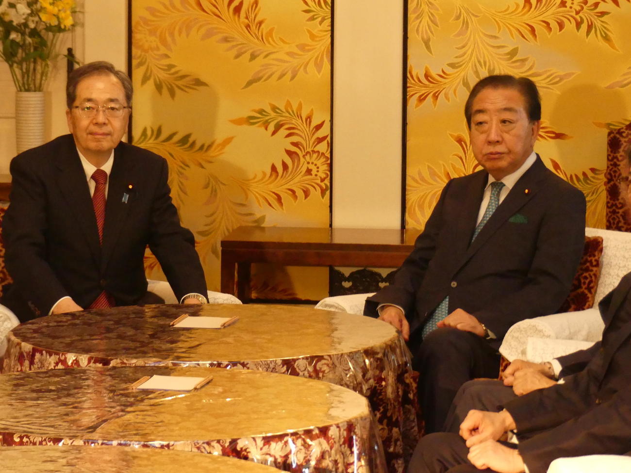 衆院選に向けて党首会談に臨む公明党の斉藤鉄夫代表（左）と立憲民主党の野田佳彦代表（撮影・中山知子）