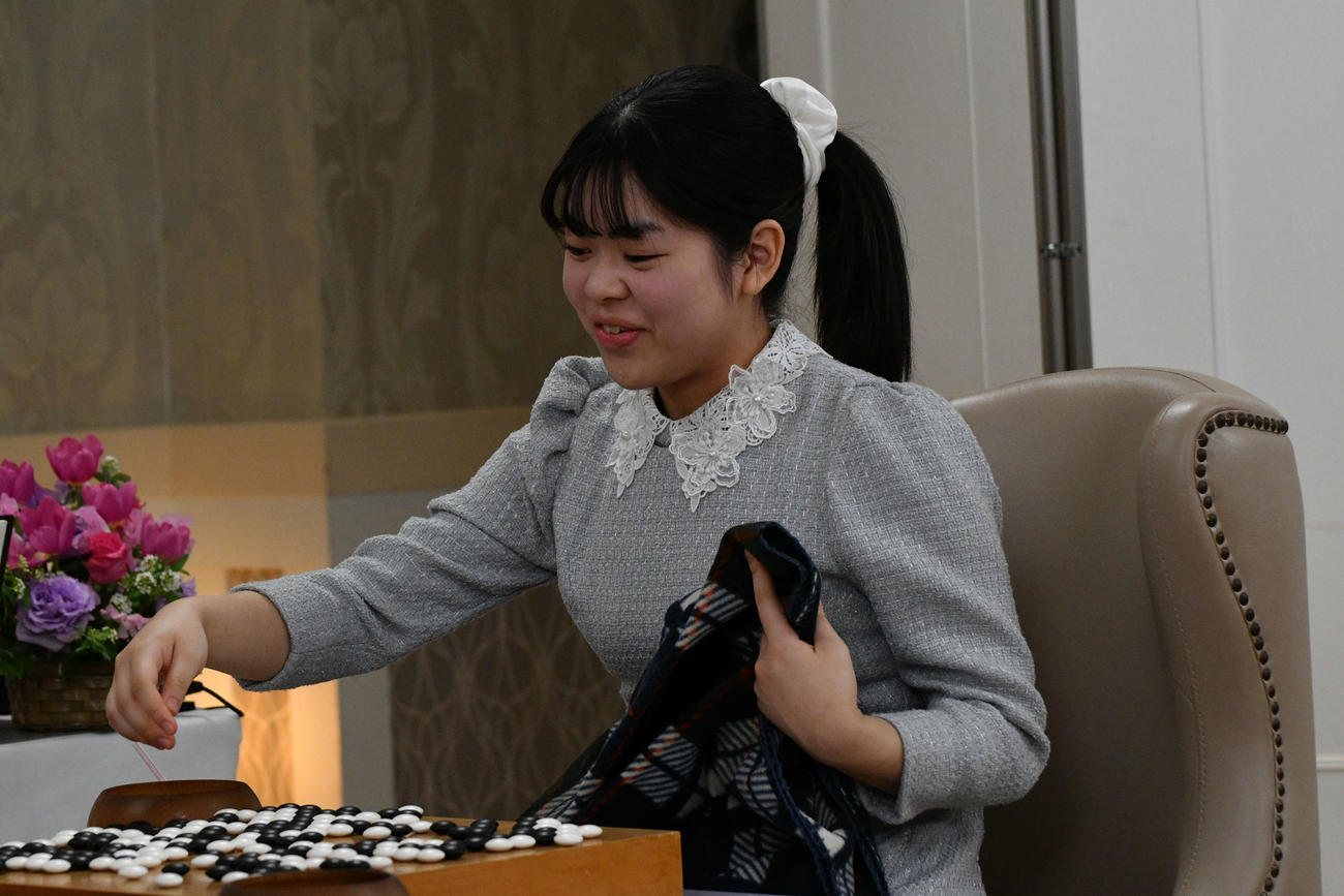 開幕局を落として第2局以降の巻き返しを誓う上野梨紗女流棋聖