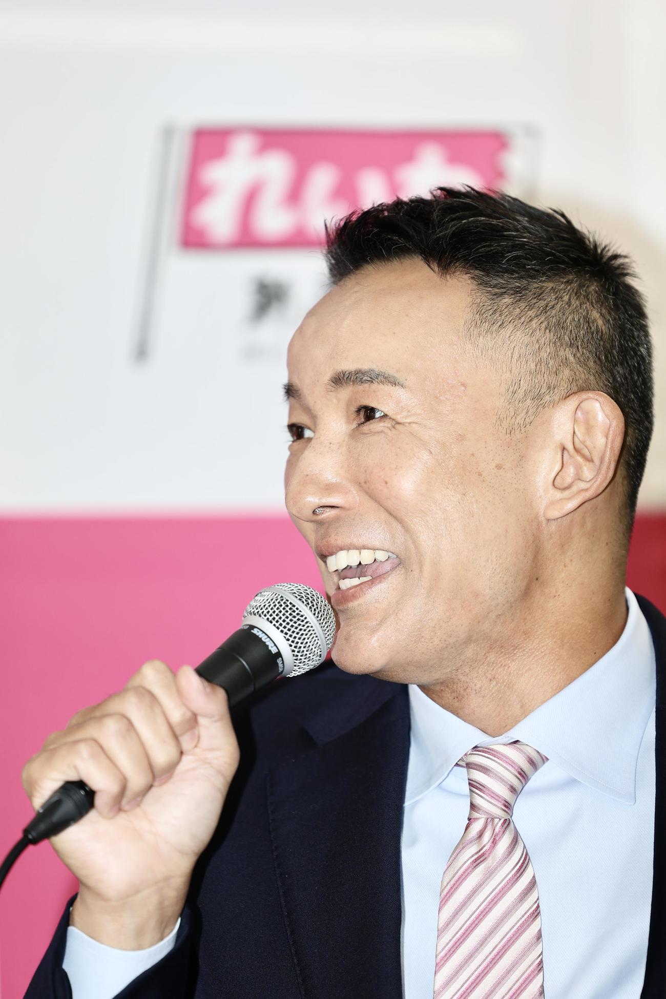れいわ新選組不定例記者会見に臨む山本太郎氏（撮影・河田真司）