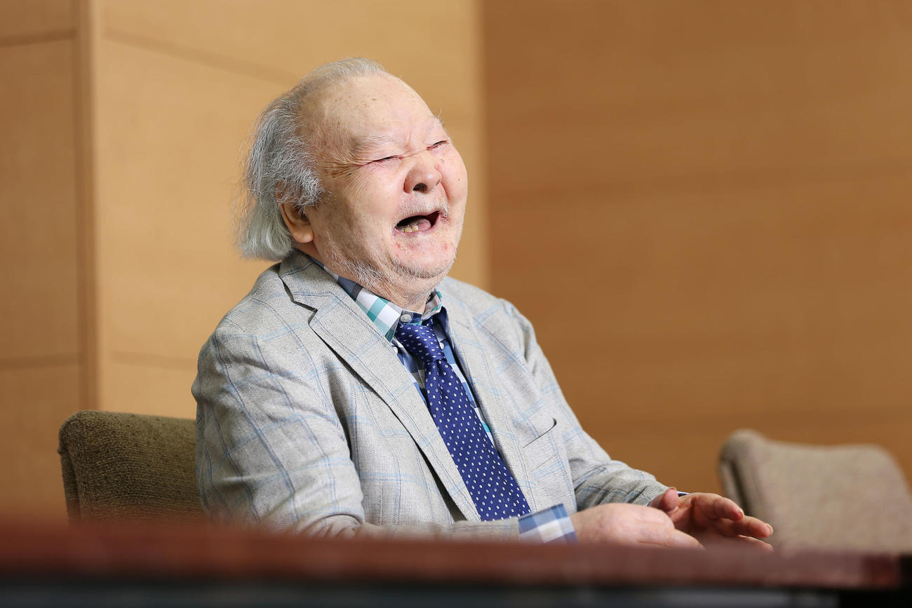 笑顔を見せる加藤一二三・九段（22年7月撮影）