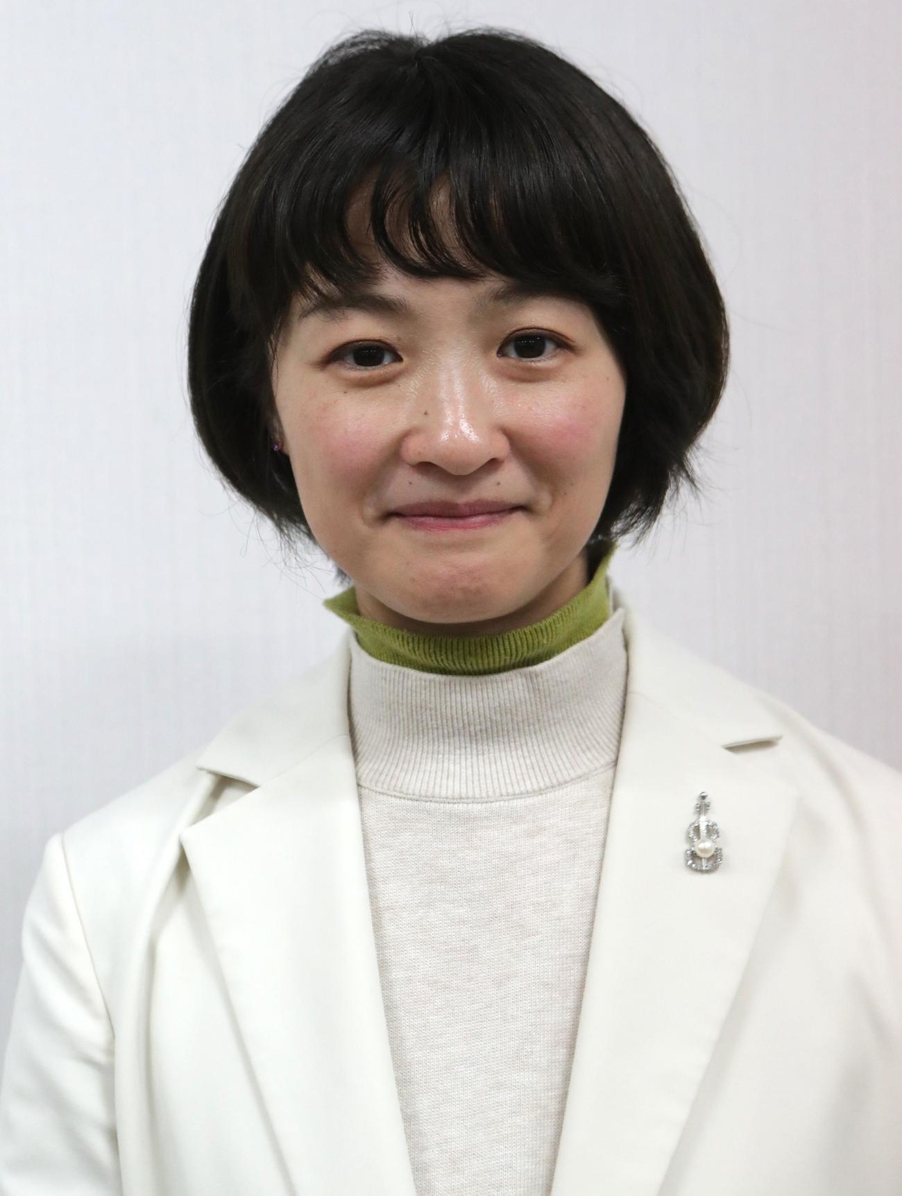 会見に登場した「再生の道」吉田綾氏