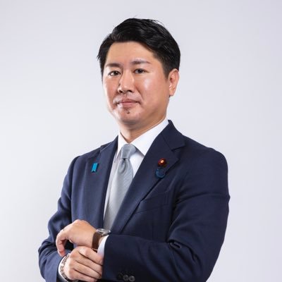 鈴木敦氏のXプロフィル写真