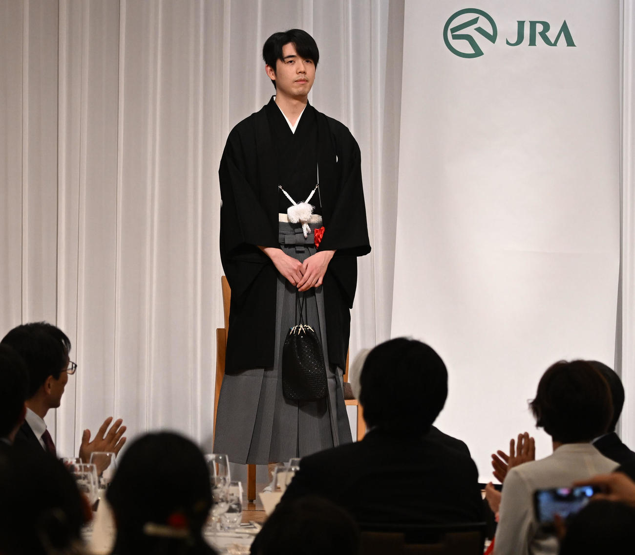 第38期竜王就位式に臨む藤井竜王（撮影・千葉一成）