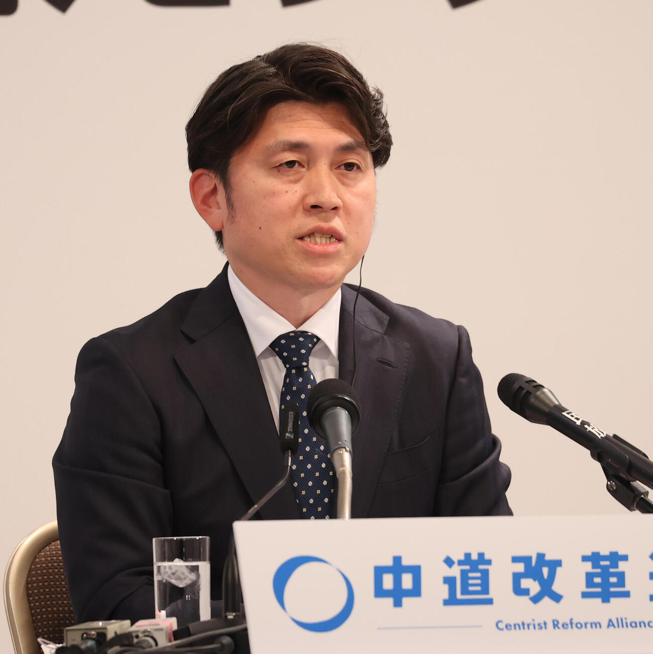 衆議院総選挙でインタビューに答える中道改革連合の中野共同幹事長（撮影・柴田隆二）