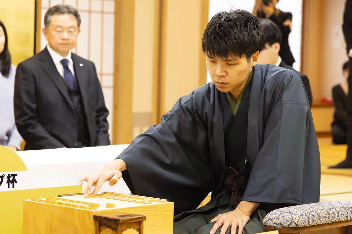 2年連続で棋王戦の挑戦者となって藤井聡太棋王に挑む増田康宏八段（日本将棋連盟提供）