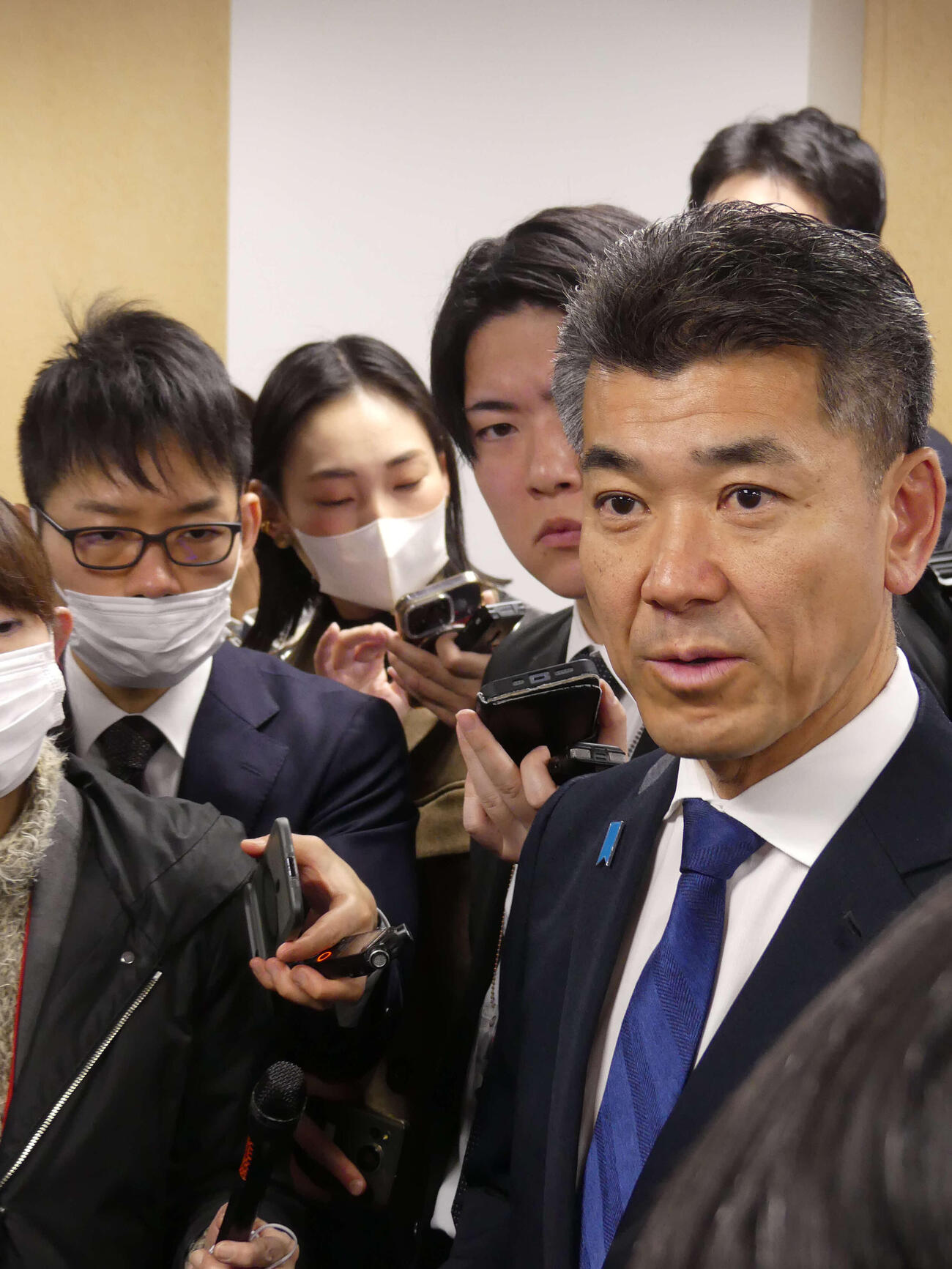 中道改革連合の代表選に出馬しない意向を表明する泉健太氏（撮影・中山知子）