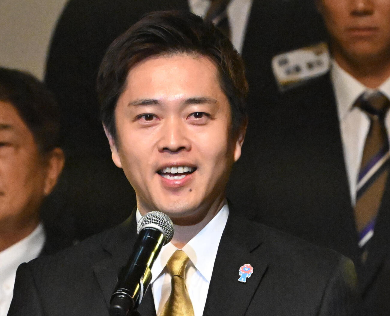 吉村大阪府知事（25年11月撮影）