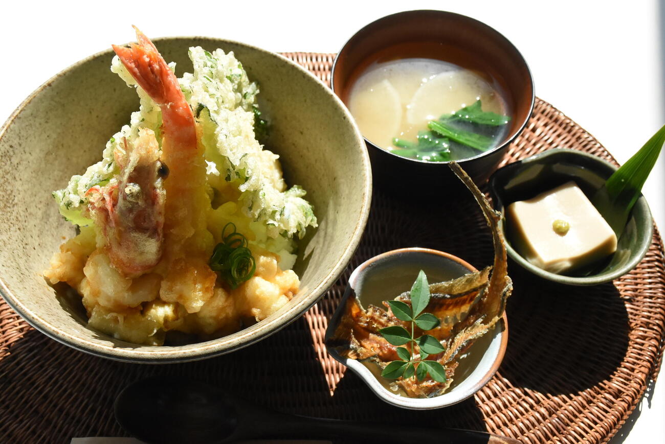 藤井聡太王将の昼食「「彩り天丼～和歌の浦～」（日本将棋連盟提供）