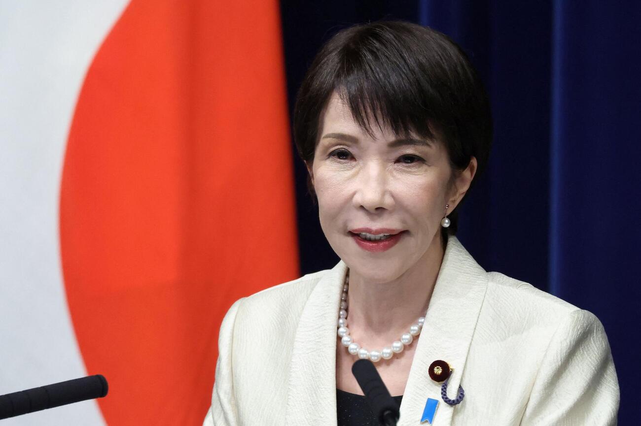 18日、第2次高市内閣発足を受けて官邸で記者会見する高市早苗首相（ロイター）