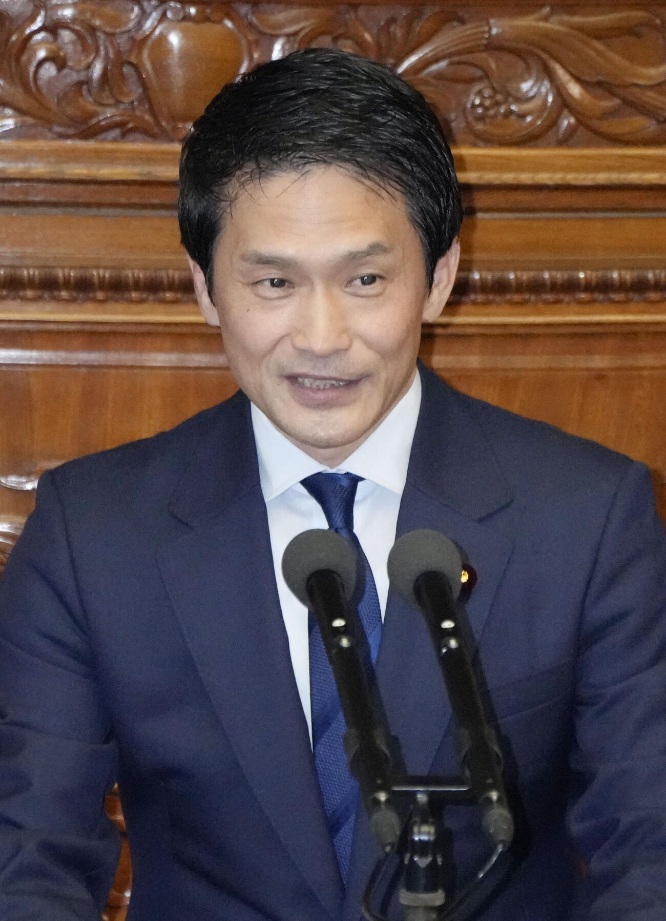 衆院本会議で代表質問する中道改革連合の小川代表（共同）