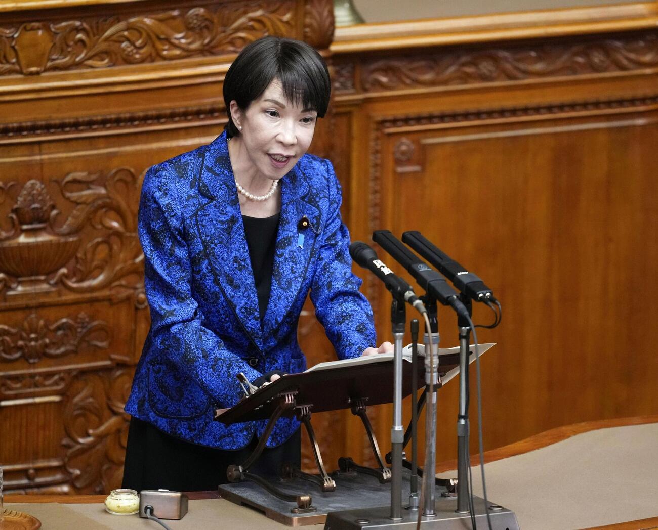 参院本会議で答弁する高市首相（共同）