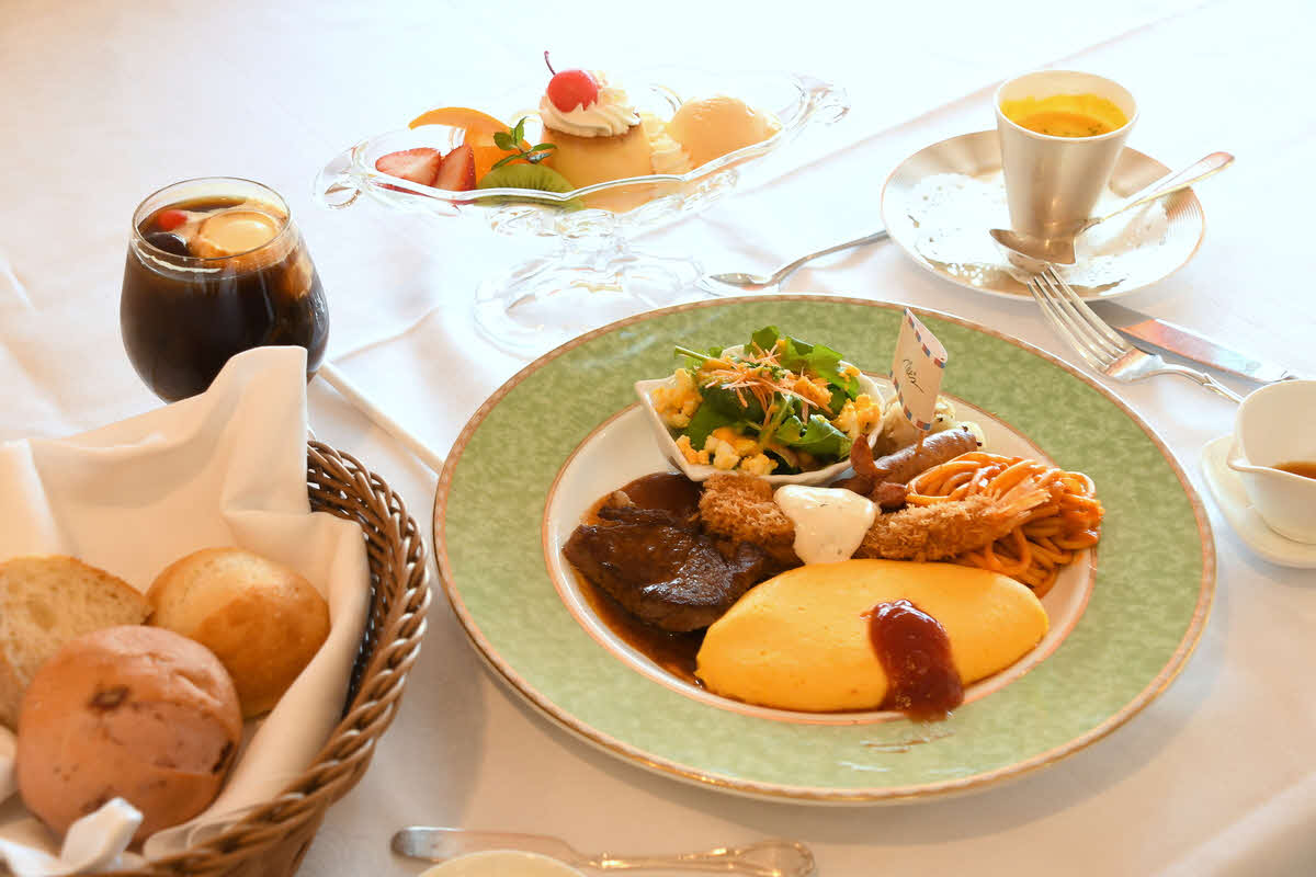増田康宏八段の勝負メシは「大人様ランチ（サーロインステーキ）」と「ミニ珈琲フロート」（日本将棋連盟提供）