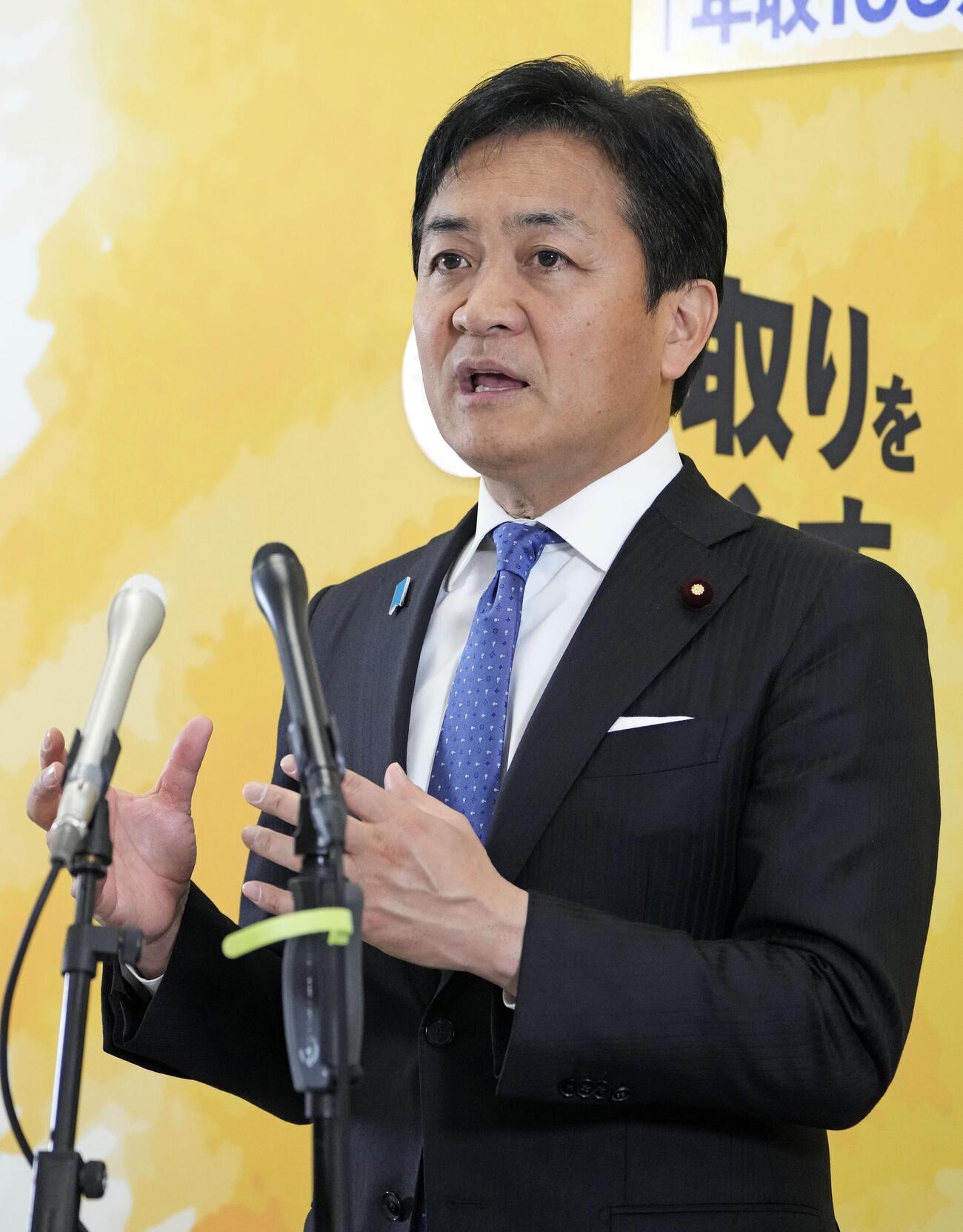 記者会見する国民民主党の玉木代表（共同）