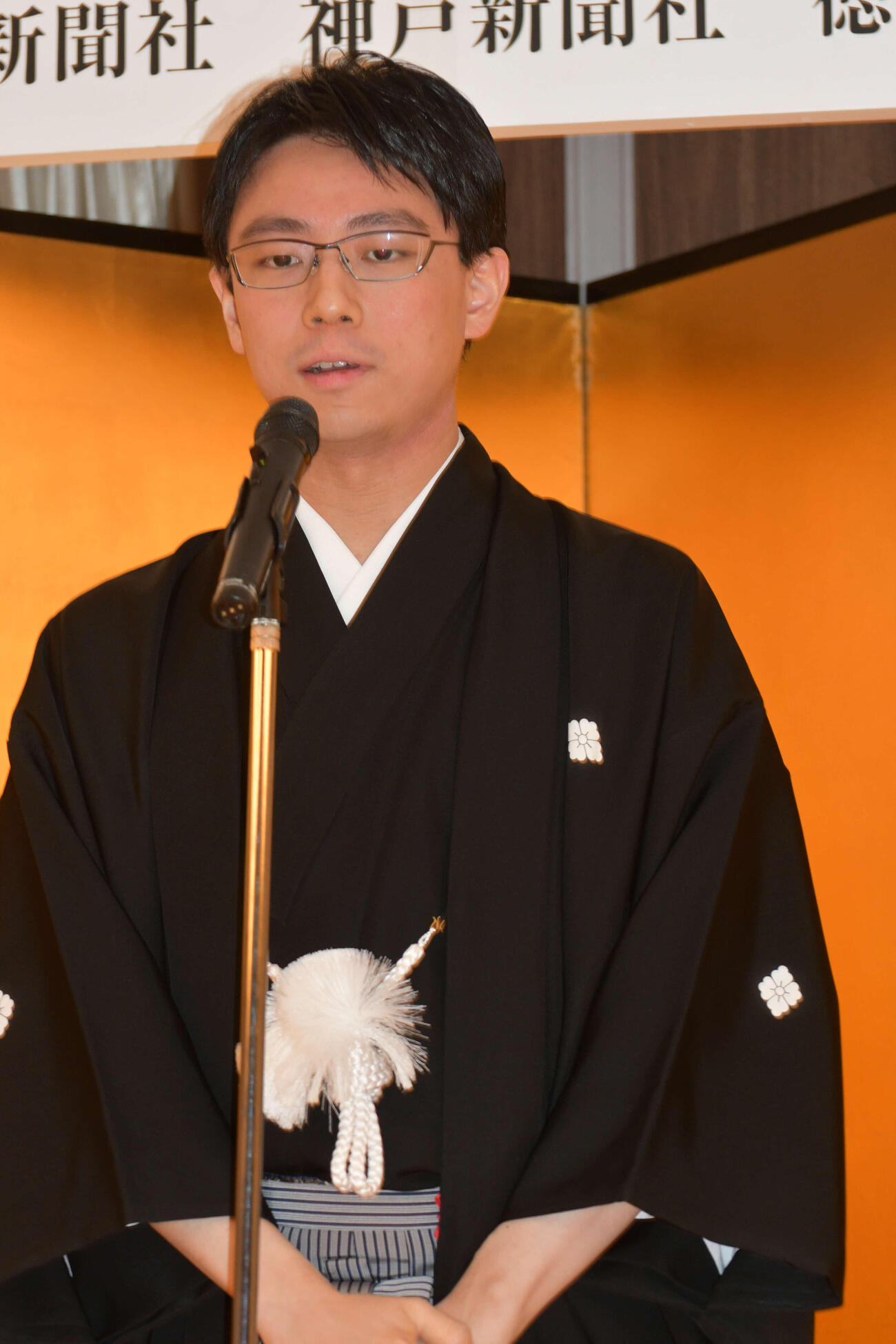 就位式の謝辞で「世界戦で優勝したらカラオケに行きたい」と述べた一力遼天元