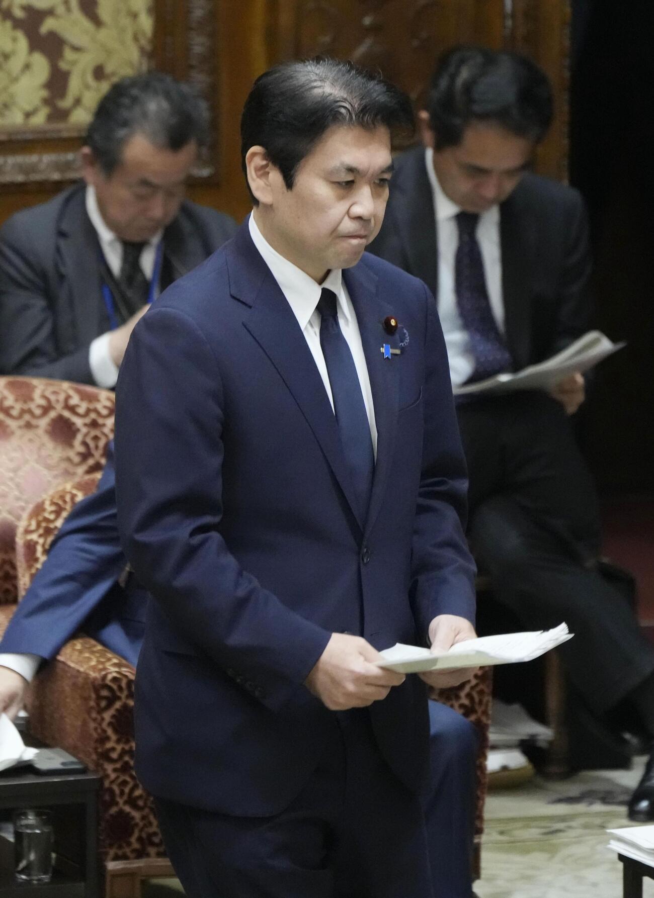 衆院予算委に出席した松本文科相＝12日午前（共同）