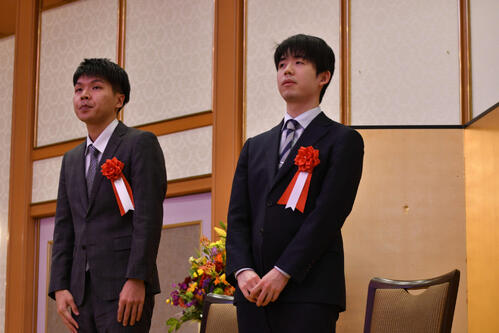 棋王戦】新婚増田康宏八段、初タイトルへあと1勝「喜ぶだろうな」前日