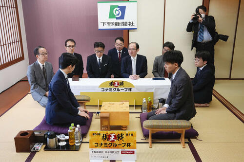 増田康宏八段の直筆揮毫色紙 【克己】通常サイズ 棋王戦】新婚増田康宏八段、初タイトルへあと1勝「喜ぶだろうな」前日