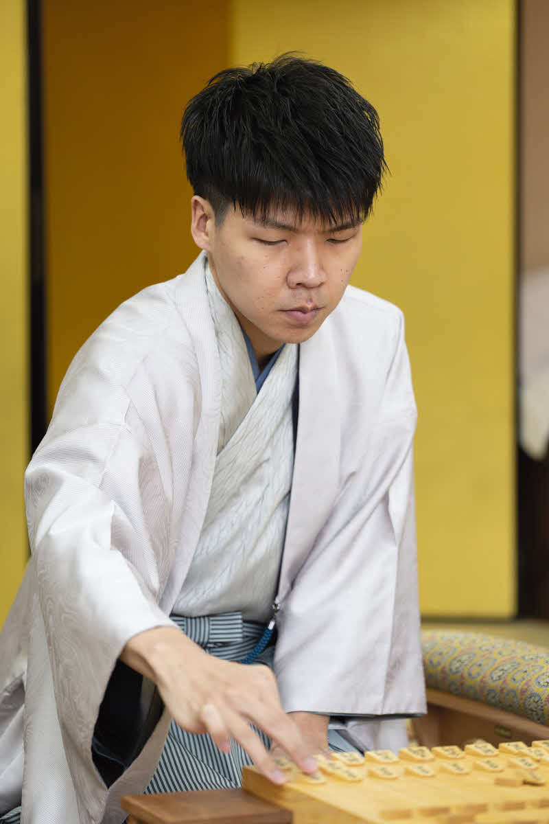 初タイトル獲得まであと1勝とした棋王戦第4局に臨む増田康宏八段（日本将棋連盟提供）