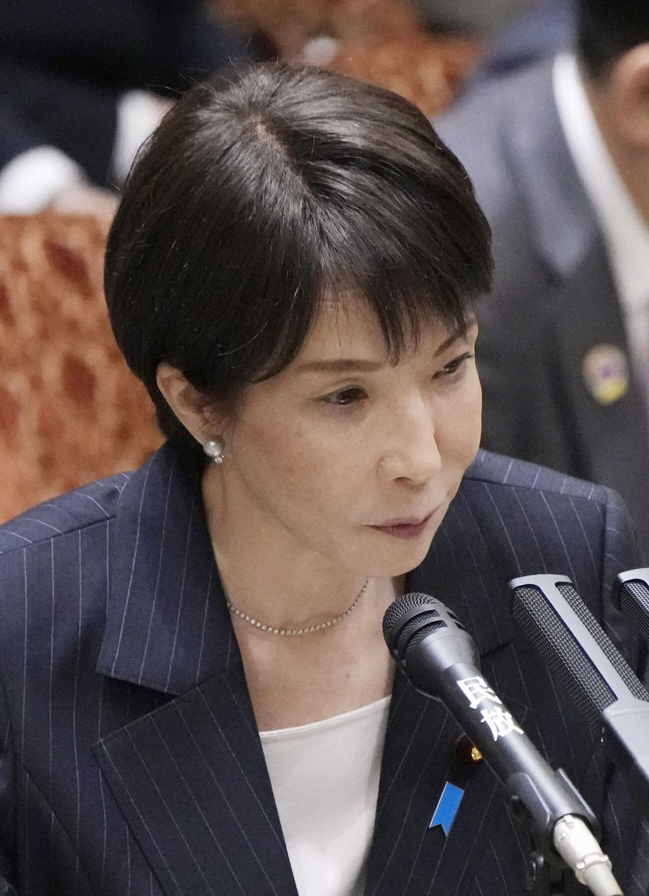 参院予算委で答弁する高市首相（共同）
