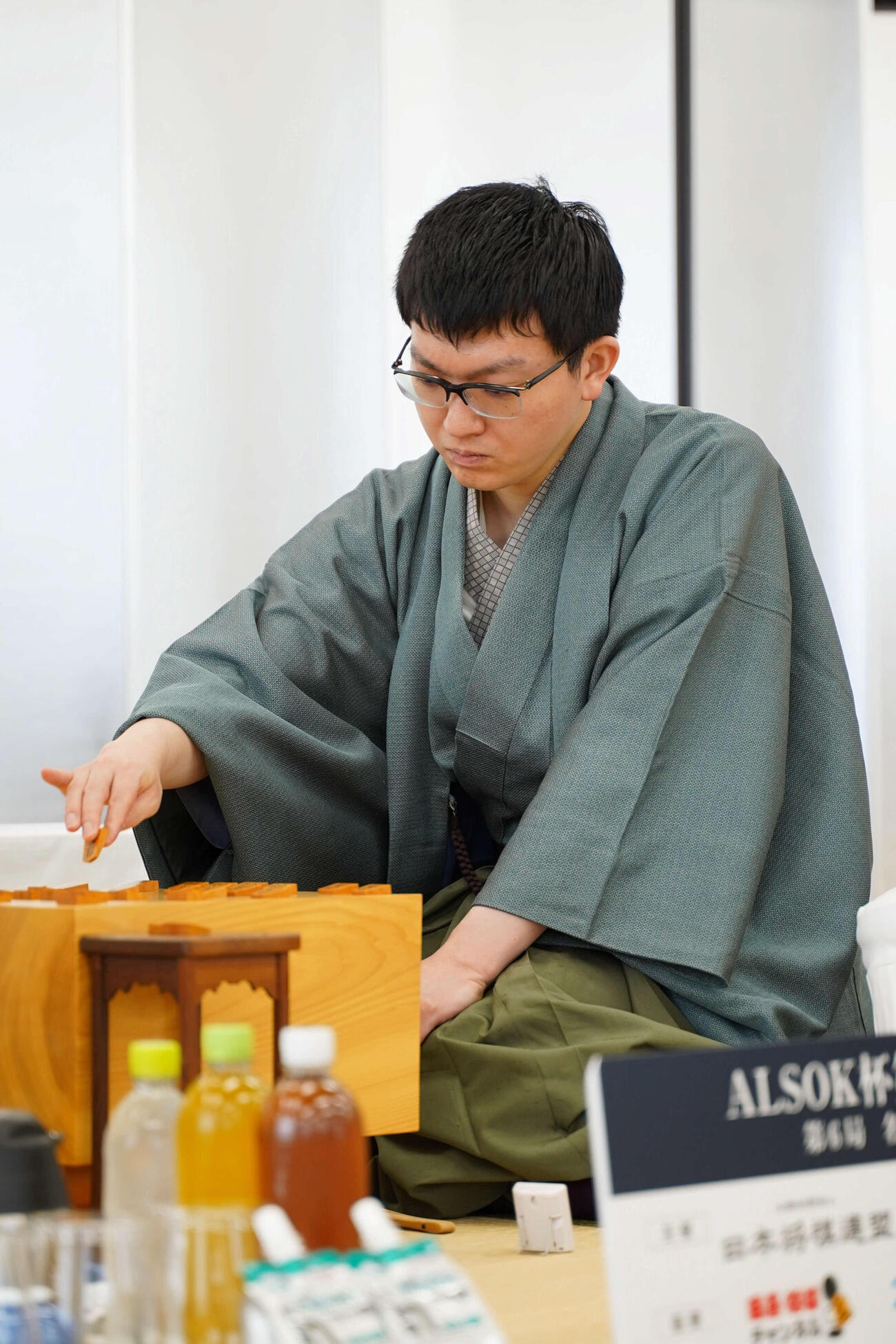 王将戦7番勝負第6局2日目に臨んだ永瀬拓矢九段（日本将棋連盟提供）