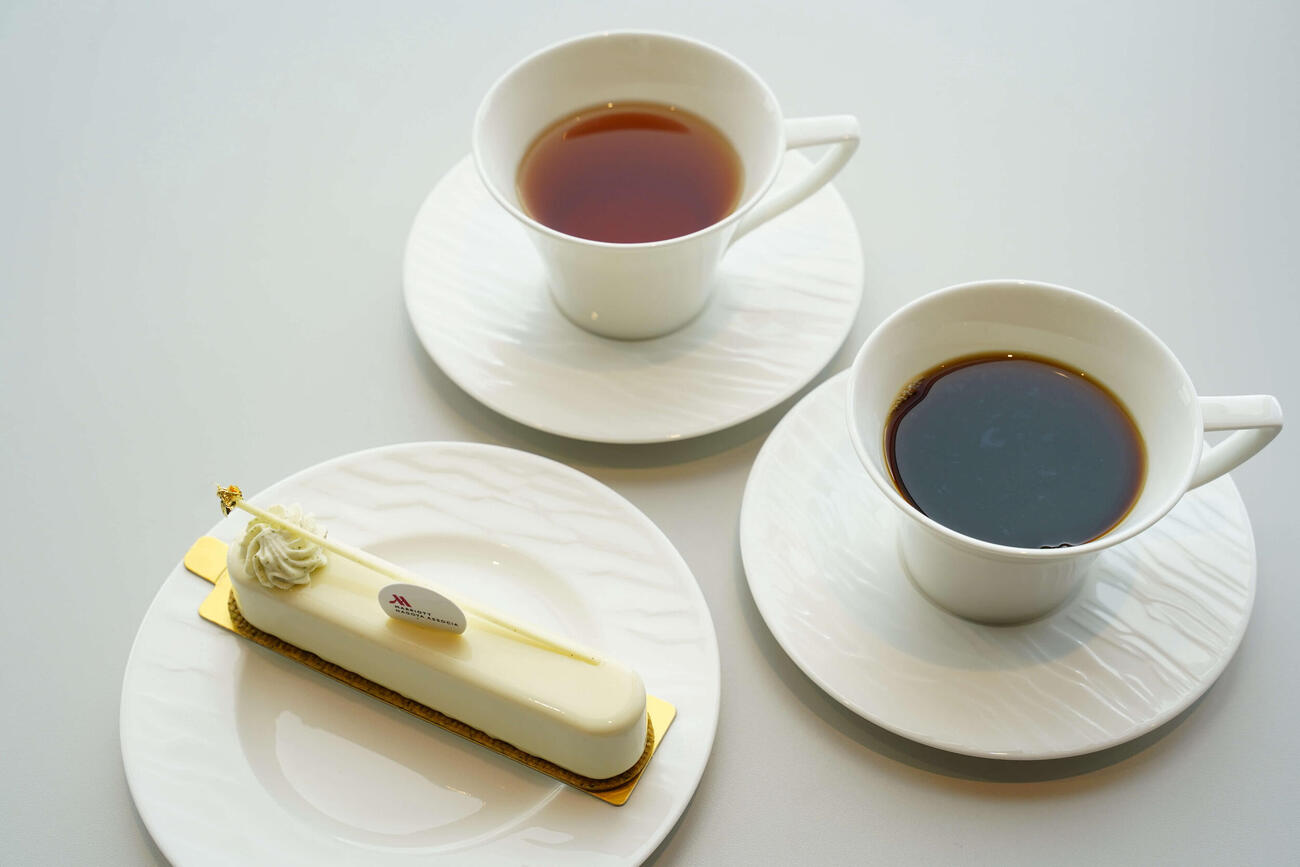 永瀬拓矢九段の午前のおやつ「煎茶とマスカルポーネのタルト」「紅茶」「コーヒー」（日本将棋連盟提供）