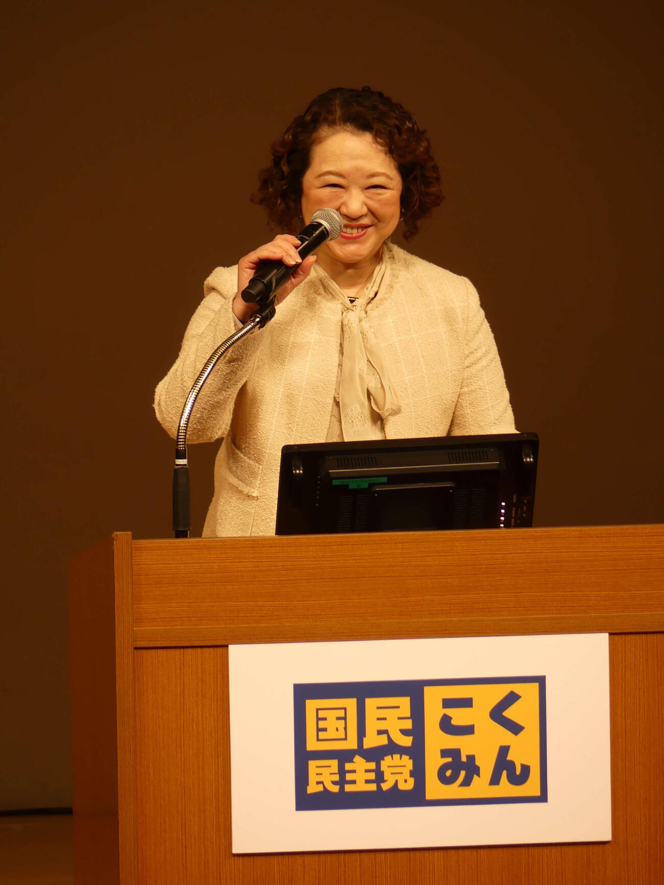 国民民主党党大会で来賓あいさつを行う連合の芳野友子会長（撮影・中山知子）