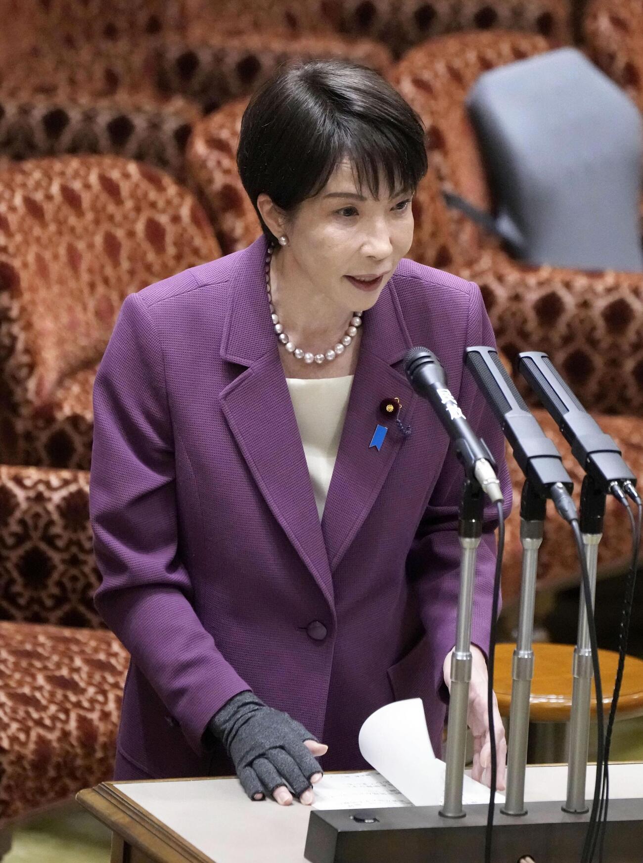 参院予算委の集中審議で答弁する高市首相＝6日午前（共同）
