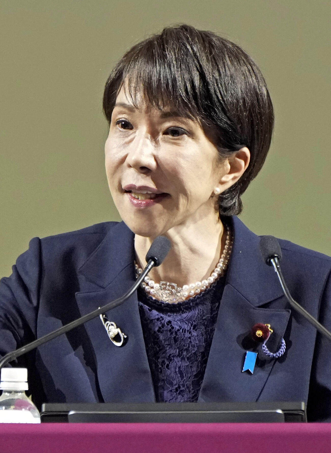 第93回自民党大会で演説する党総裁の高市首相＝12日午前、東京都内（共同）