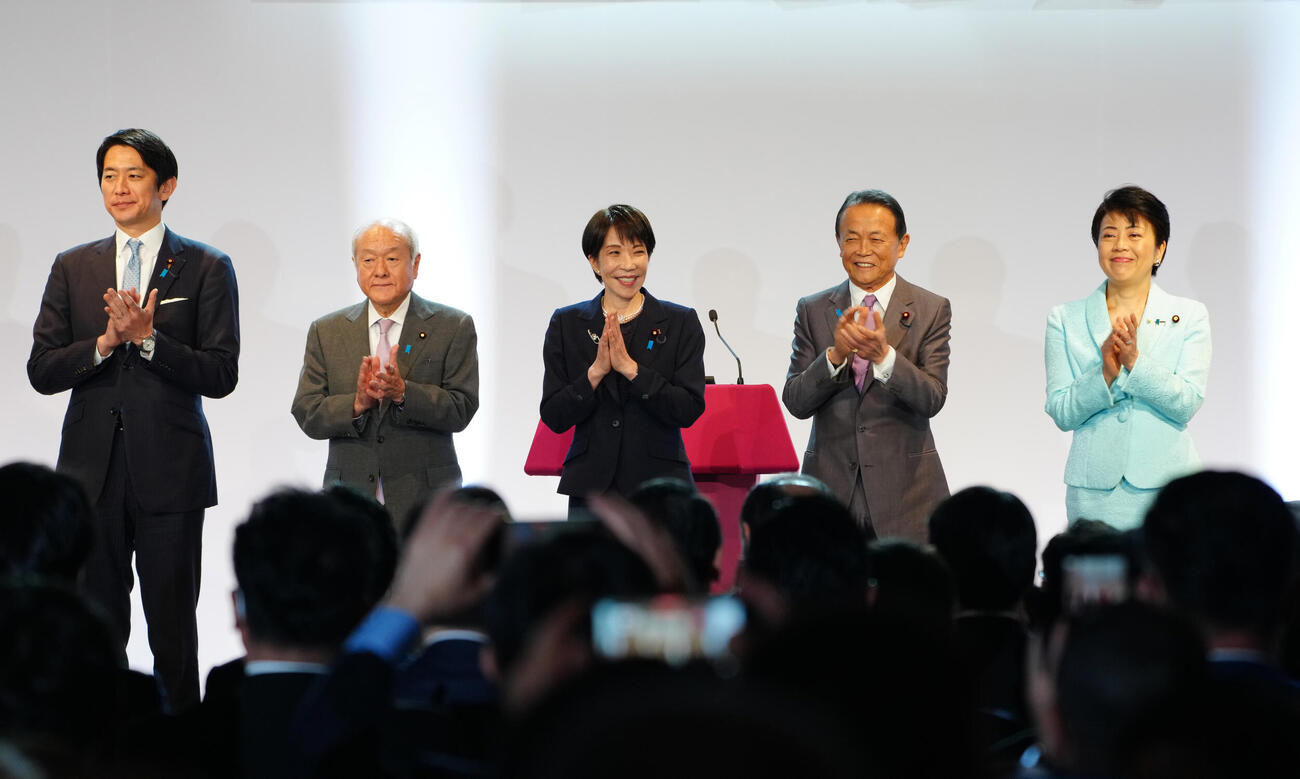 （代表撮影）