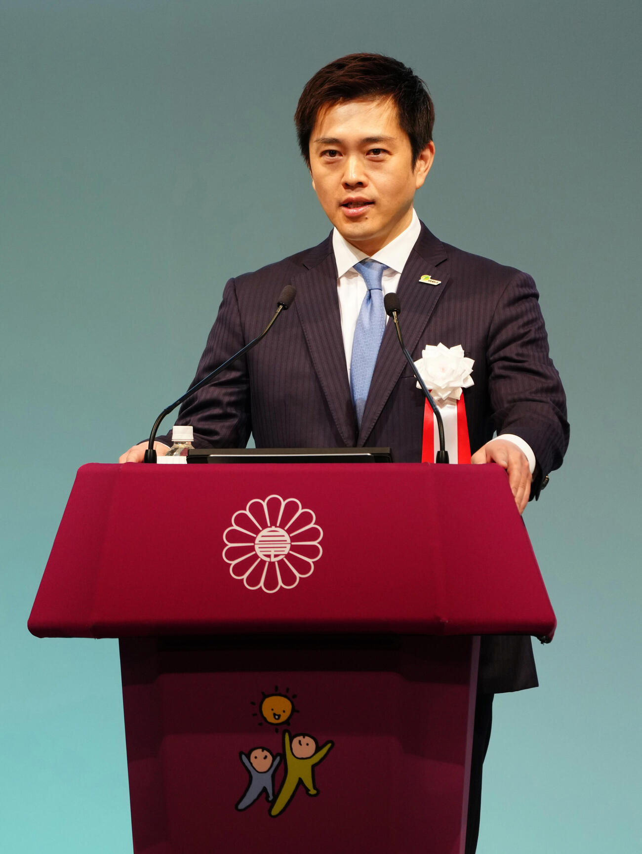 あいさつをする日本維新の会の吉村洋文代表（代表撮影）