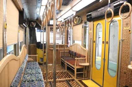 水戸岡鋭治氏のデザインで木製の内装となった都電8501車両