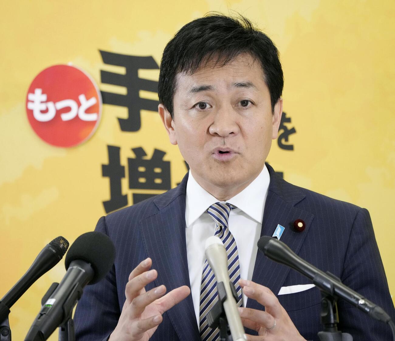 記者会見する国民民主党の玉木代表（共同）