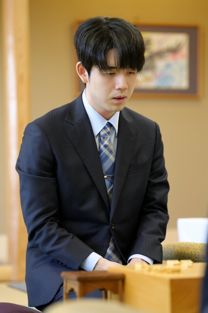 タイトル戦では初めて訪れる青森で連勝を目指す藤井聡太名人（日本将棋連盟提供）