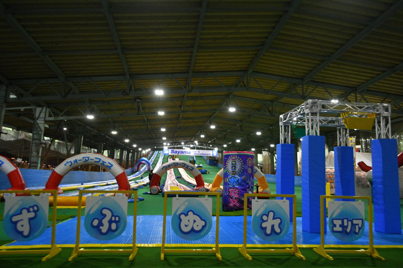 ずぶぬれエリアに新たに登場した「水花火」と「びっくりバケツ」