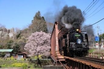 会津若松まで初めて乗り入れるSL大樹「土津」