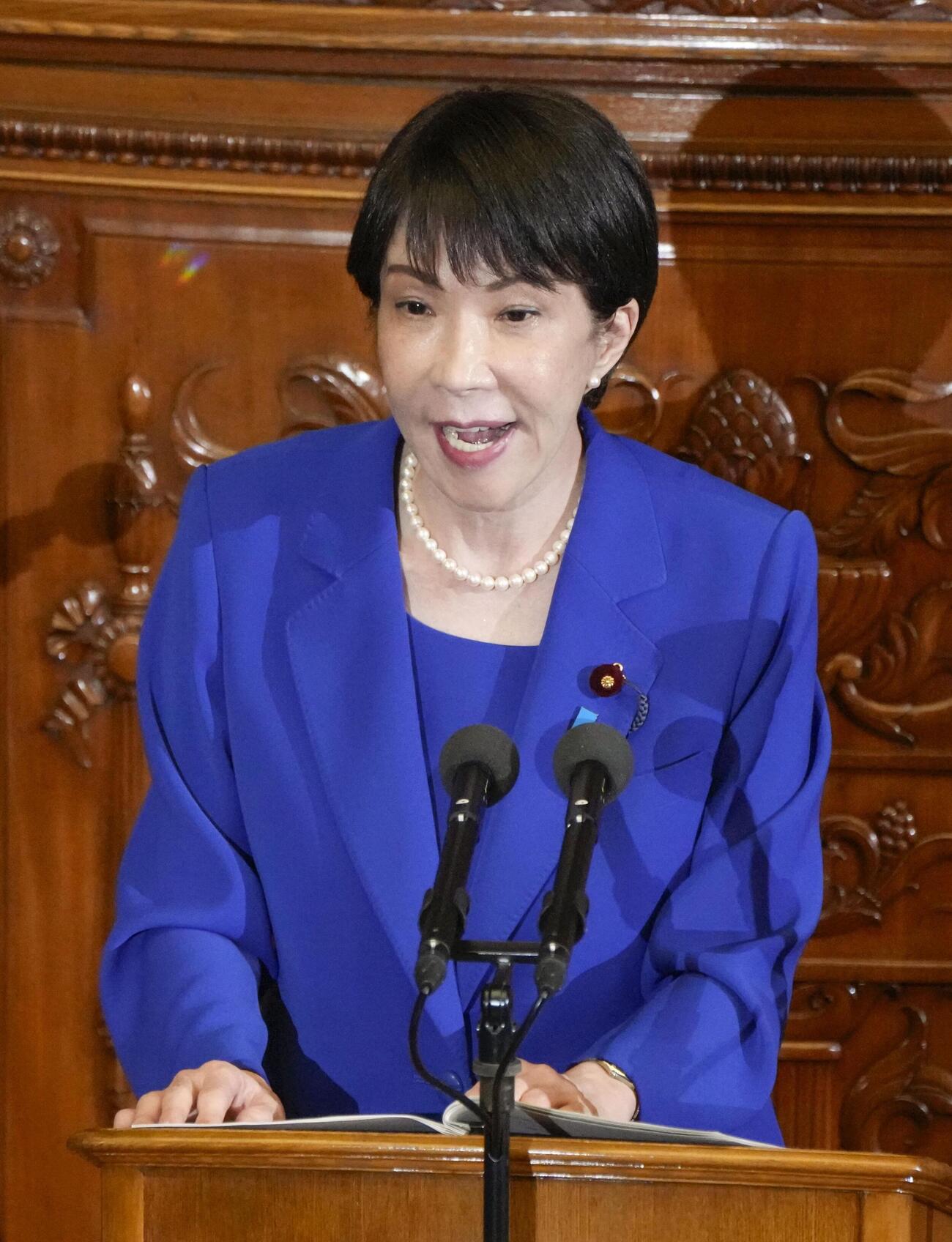 衆院本会議で答弁する高市早苗首相（共同）