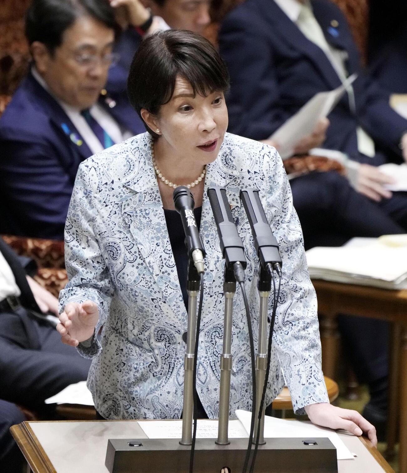 参院予算委の集中審議で答弁する高市首相＝17日午後(共同)